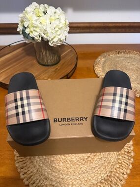 Burberry Plaid Slide Sandals in Beige and Black